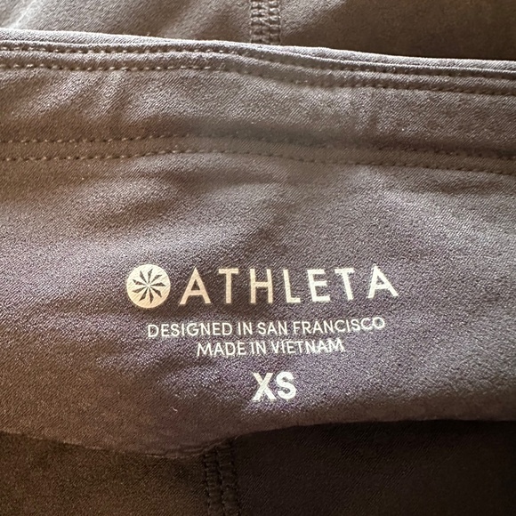 NWT Athleta Dobby Be Free Knicker Capri Leggings | Size XS - Picture 8 of 11